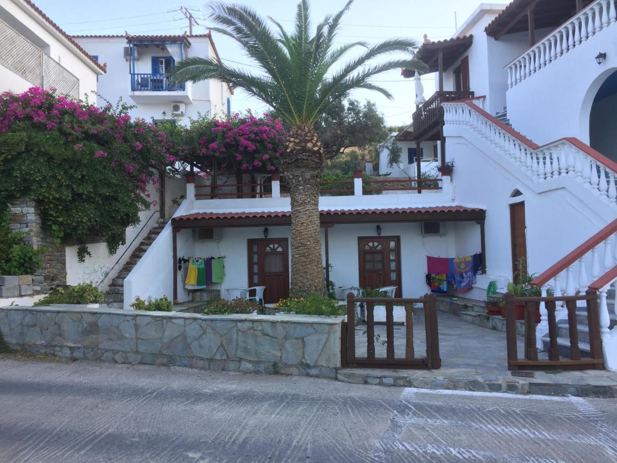 Villa Bonatsa Andros Home Batsíon Exterior photo